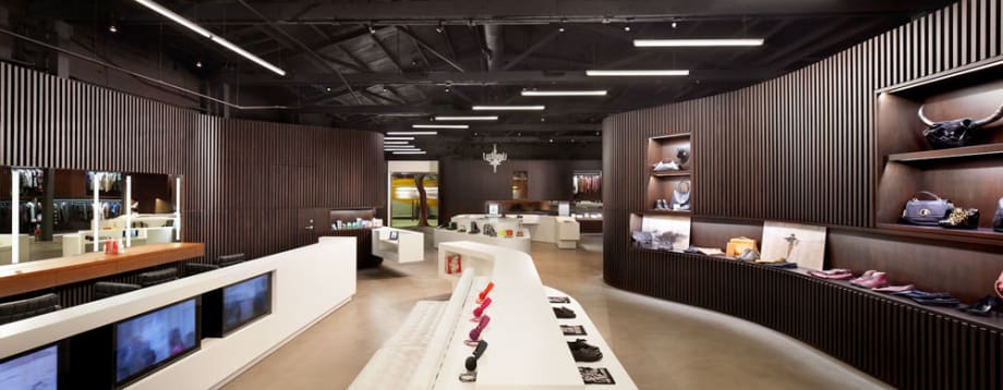 Salon Tour: The Well