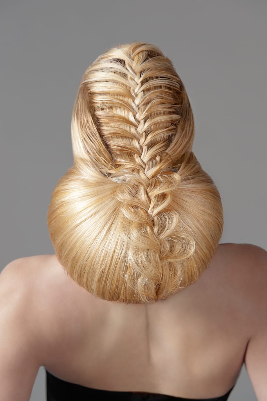 Combining Classical Hairdressing Technique with Creativty: Master Classes with Claudio Lazo