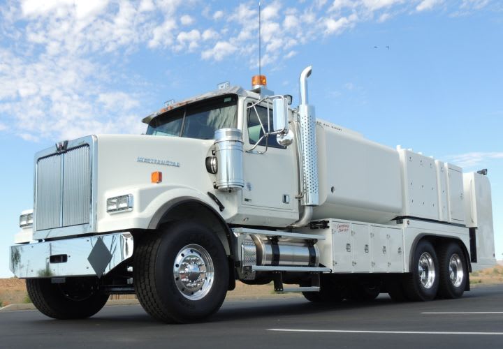Western Star's Trucks 'Get Tough' at Work Truck Show