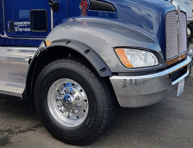 Kenworth Adds Wide Base Steer Tire Options For T370