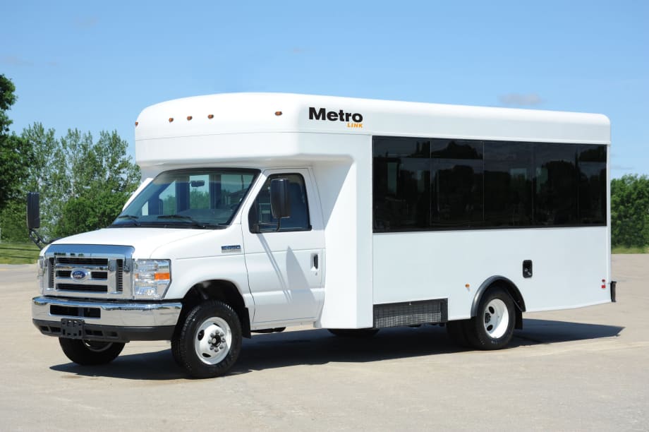 Winnebago enters mid-size bus market