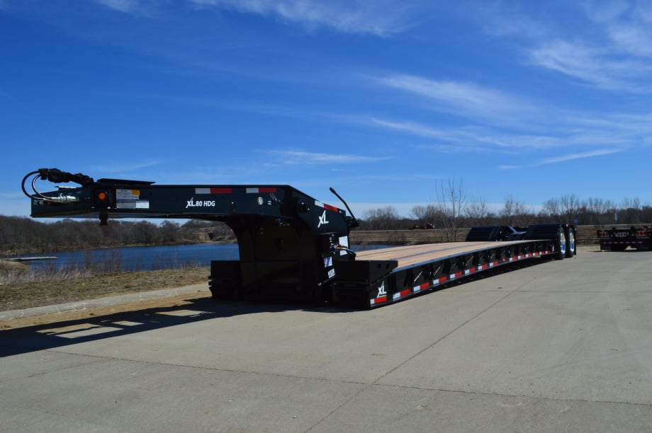 XL 80 Gooseneck Trailer Is Designed to Be Lightweight