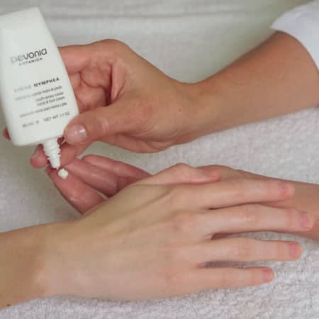 Youth-Renew Caviar Hand Treatment