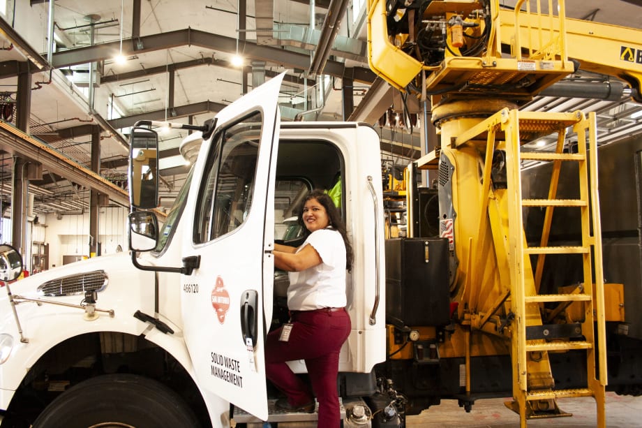 Driving Change: Women Leading the Way in Fleet Management Careers