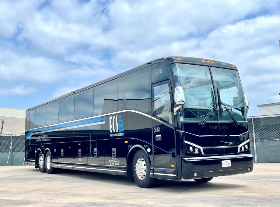 Dallas' ECS Adds Van Hool CX45s
