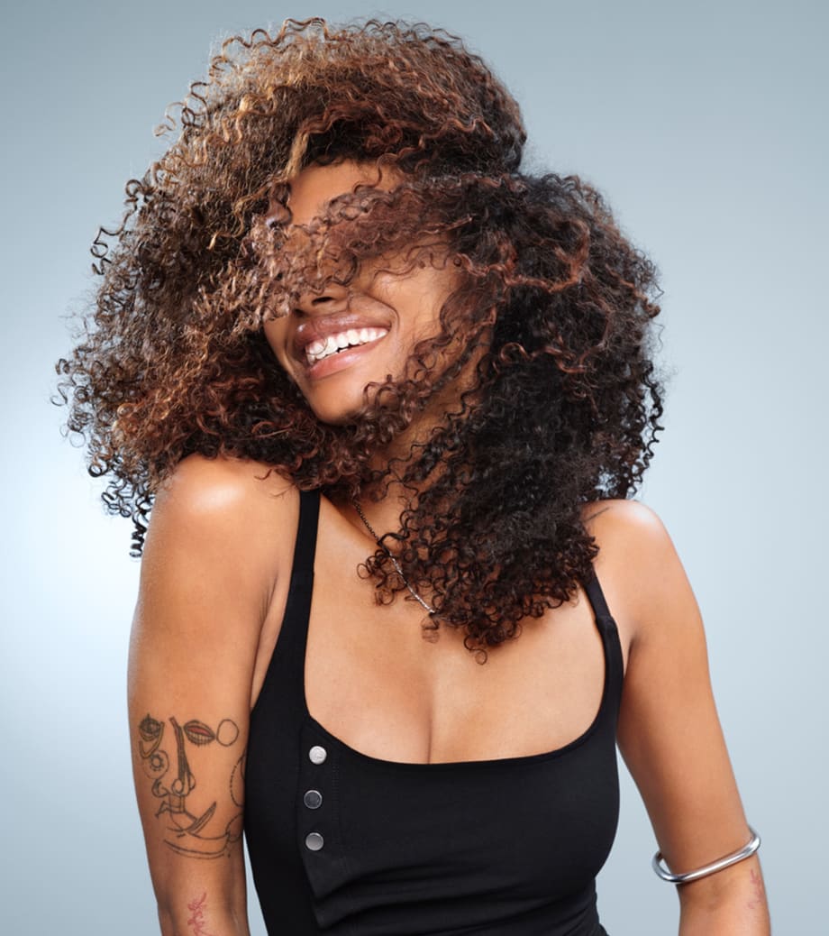 Redken Introduces Its First Silicone-Free Acidic Bonding Curls Collection