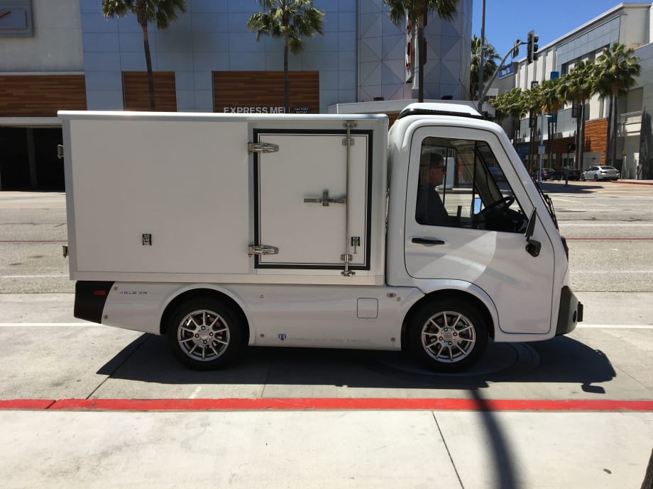 eCUVs: A New Choice for Urban Deliveries 