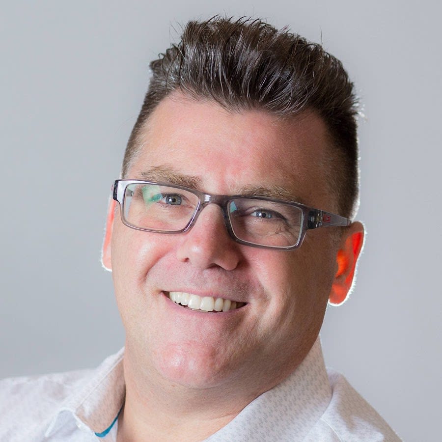 Ivan Zoot, Booksy Brand Ambassador, Wins Barber Lifetime Achievement Award
