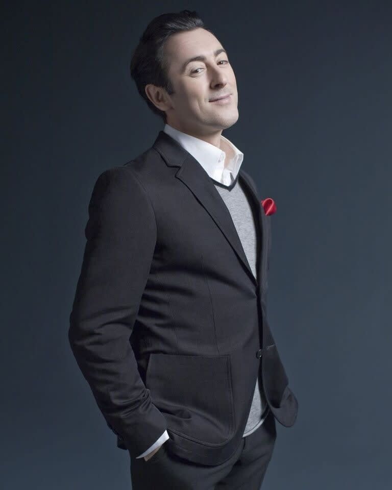 Award-Winning Actor Alan Cumming to Host 2016 North American Hairstyling Awards