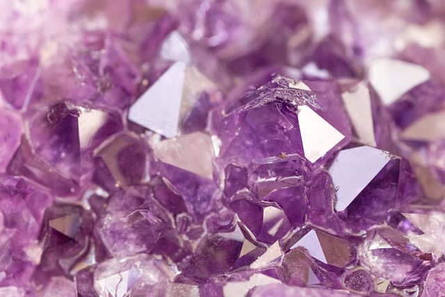 The 10 Best Mood-Boosting Crystals to Improve Productivity