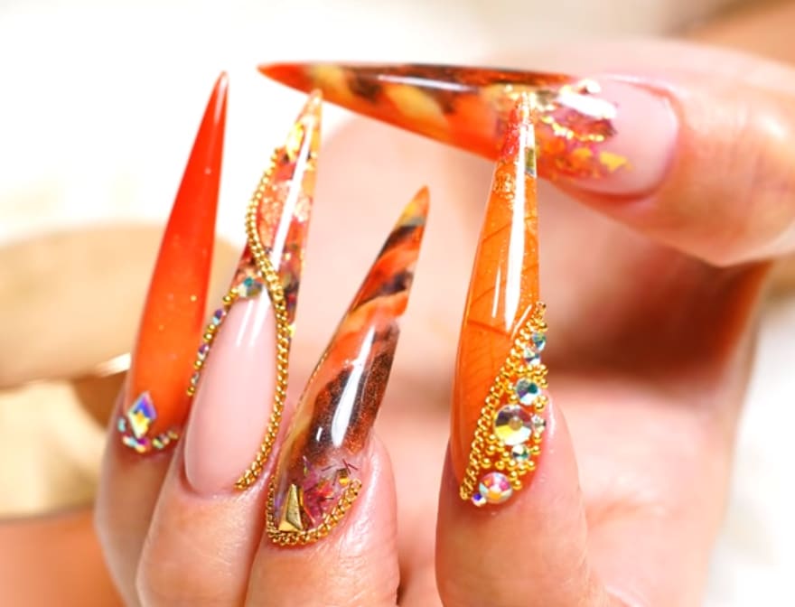 Marbled Autumn Nail Designs