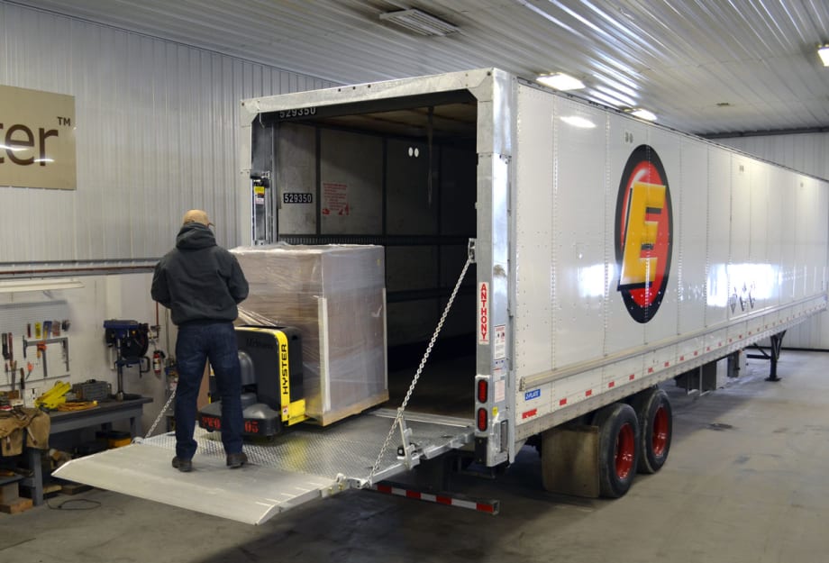 New Liftgate Helps Drivers Manage Extra-Large Items