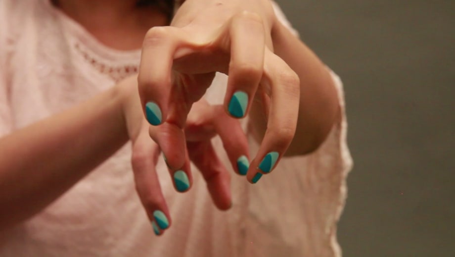 Every Hand Pose Ever for Nail Art Photos