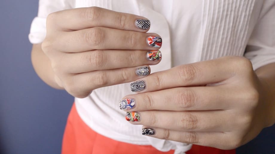 Every Hand Pose Ever for Nail Art Photos