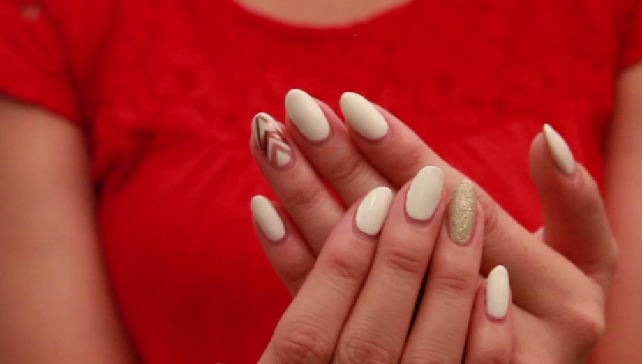 Every Hand Pose Ever for Nail Art Photos