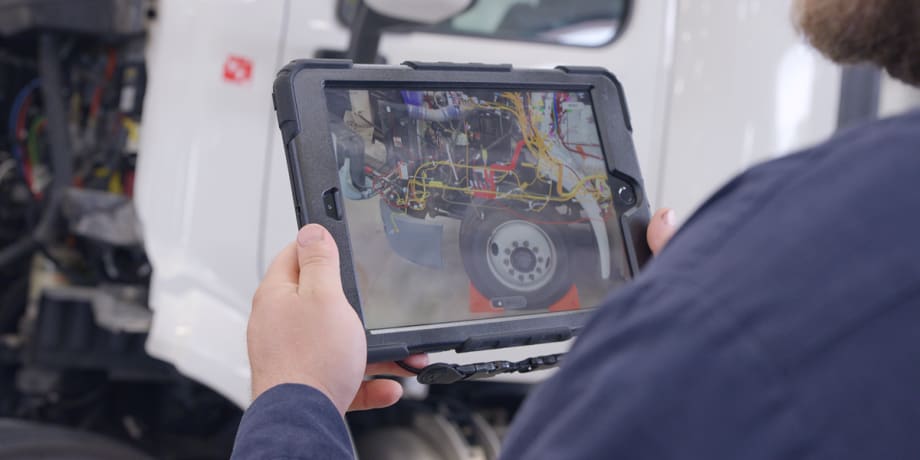 Peterbilt to Deploy AR Tool for Dealer Service Techs