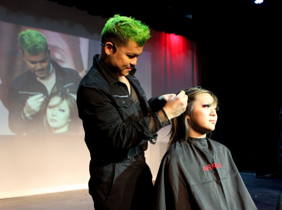 Arrojo Exposé Draws a Full Crowd