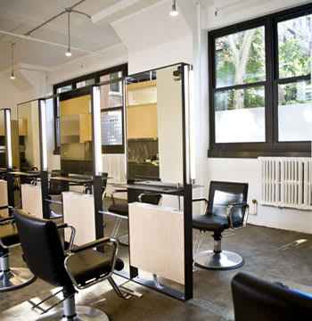 Salon of Distinction: Arrojo