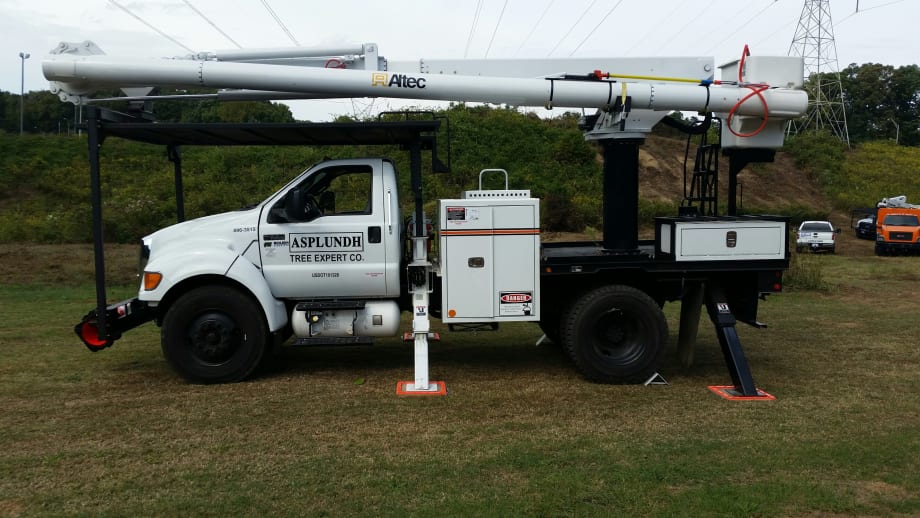 Propane Autogas Bucket Truck Debuts in Asplundh’s Fleet