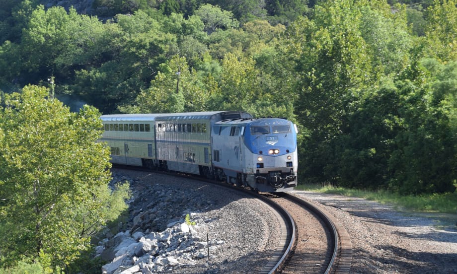 The Amtrak Heartland Flyer on tracks.