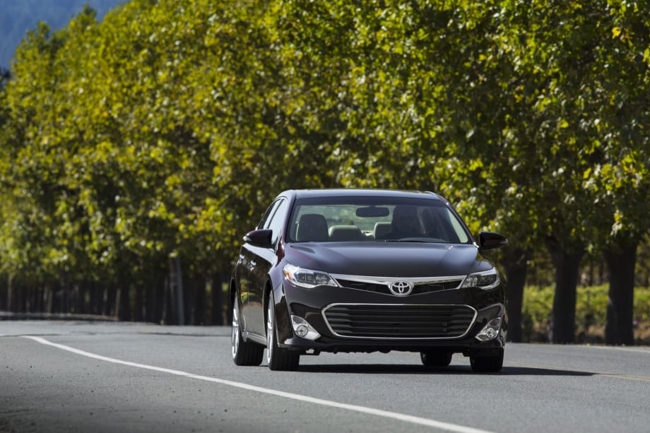 Toyota Announces 2014 Avalon and Prius Pricing