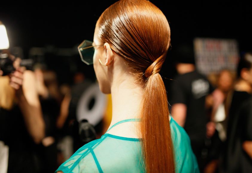HOW-TO: The Elegant V-Shaped Ponytail by Antoinette Beenders