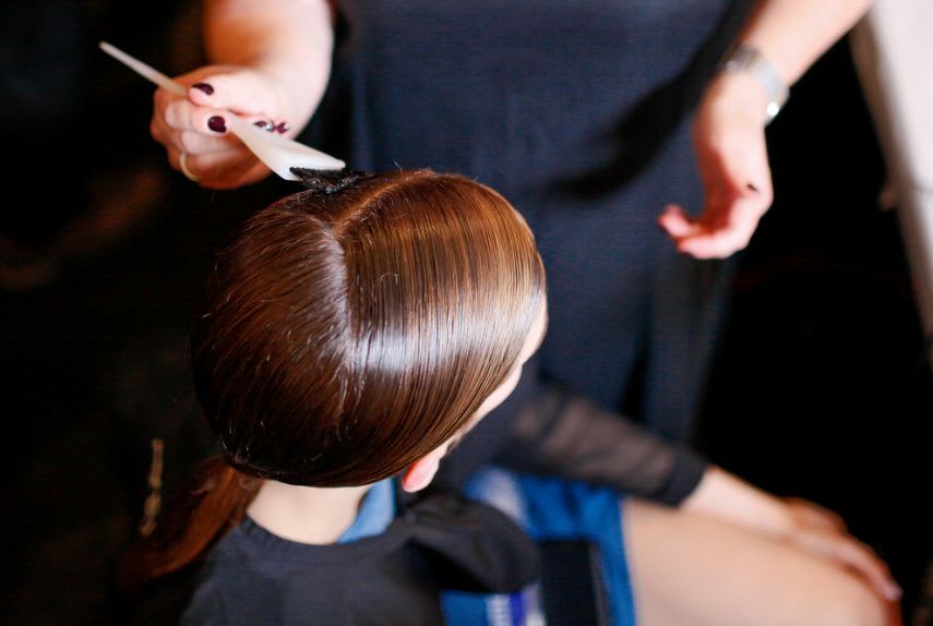 HOW-TO: The Elegant V-Shaped Ponytail by Antoinette Beenders