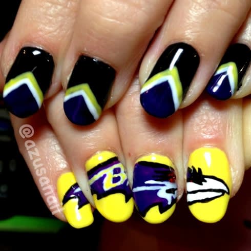 Fanicure: Super Bowl-Inspired Nails