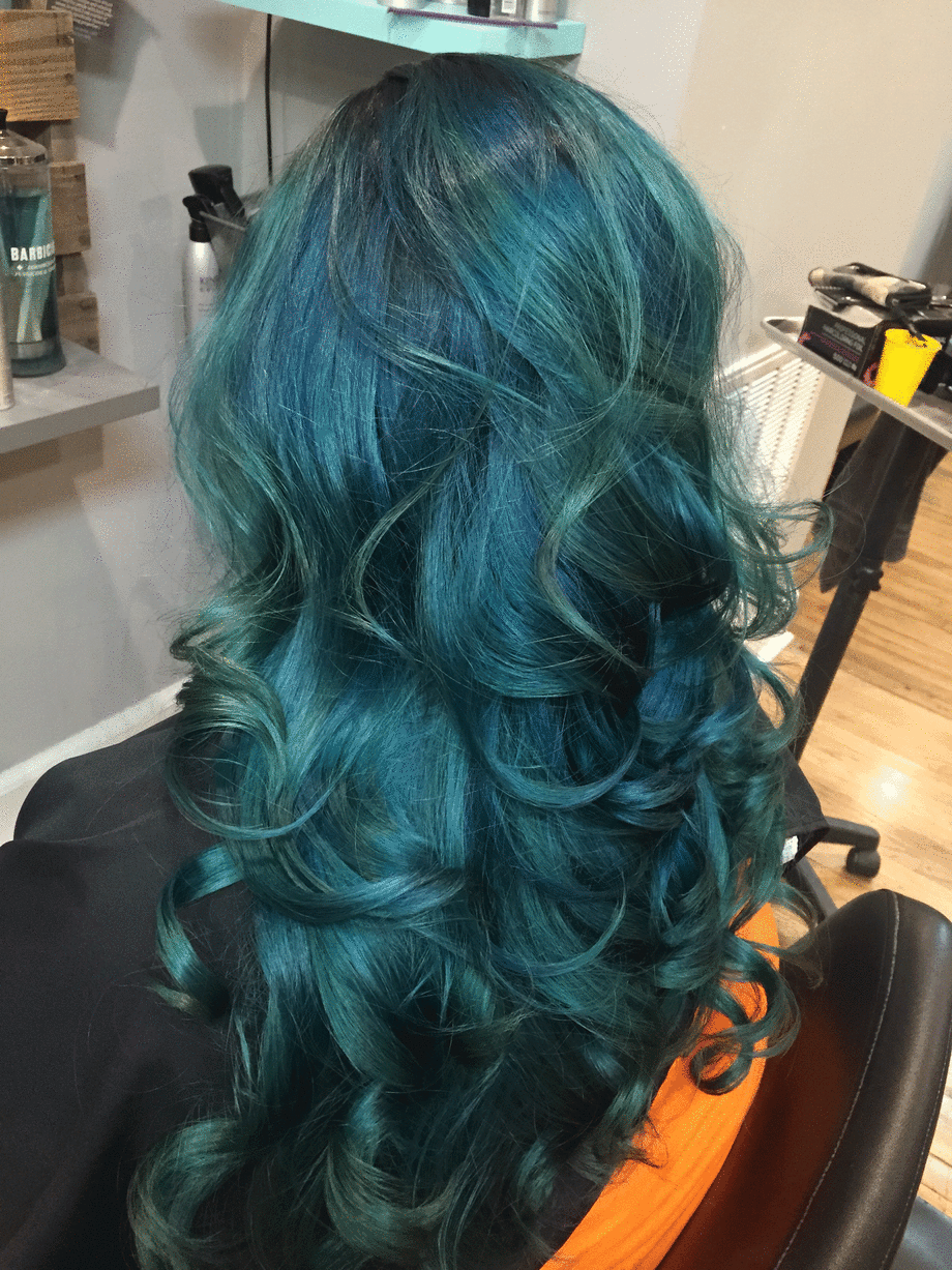THE WOW FACTOR: Virgin To Dimensional Teal