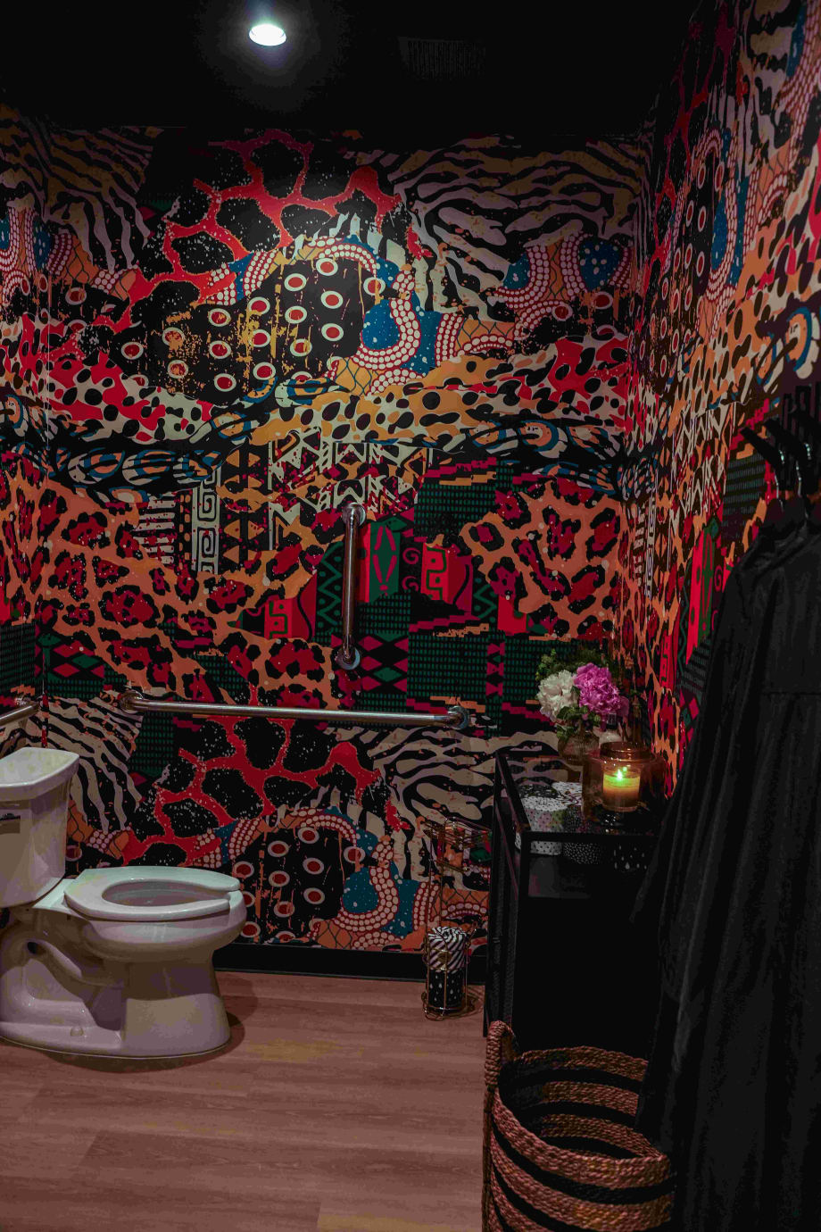 Jade Salon bathroom