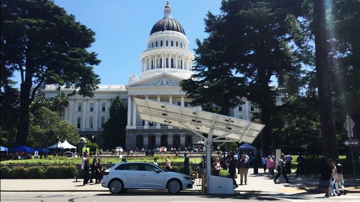 California State DMV Orders 15 Solar-Powered EV Chargers