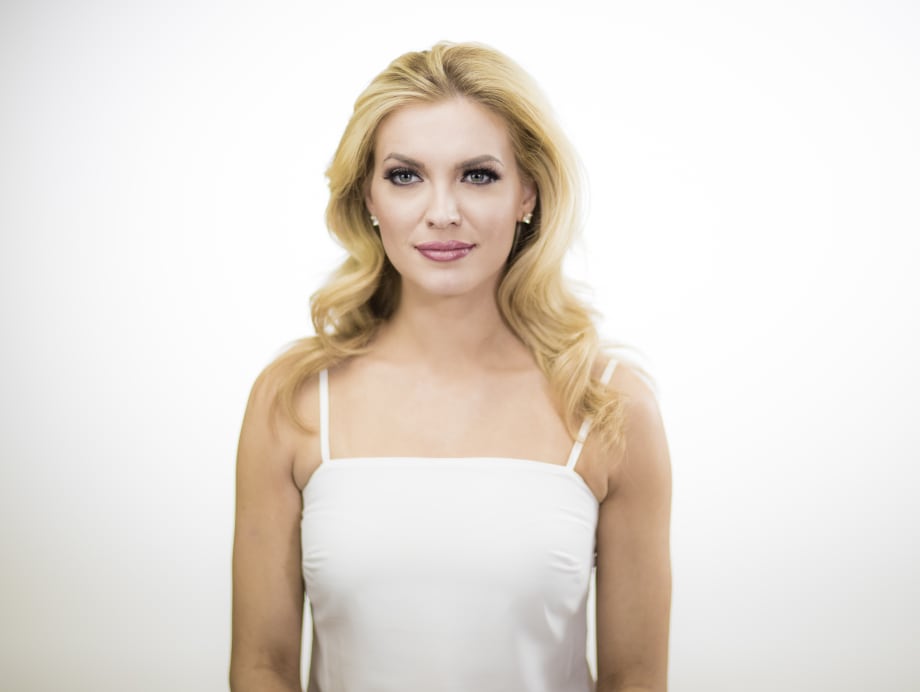 VIDEO HOW-TO: The Ultimate Glam Ponytail