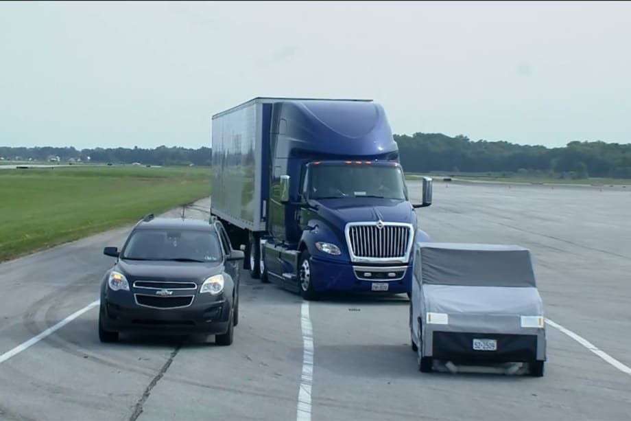 Bendix Highlights Driver Assistance Technologies in Live Demo