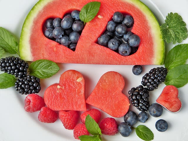Expert Reveals the Best Foods to Eat for Healthier, Younger-Looking and Clearer Skin