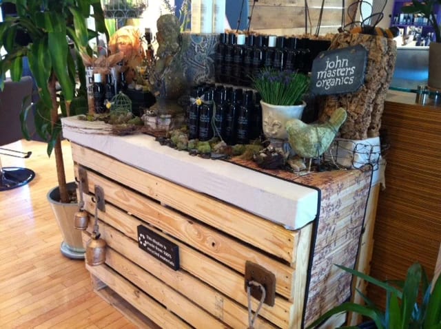B Hive Salon Tour, A True "Earth" Salon