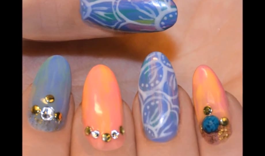 Marble Nail Art with Flowers using Bio Sculpture Gel