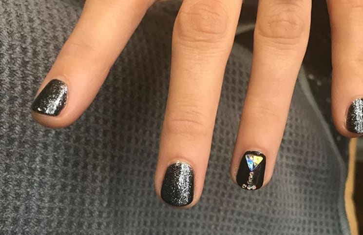Blake Lively Wears Martini Glass Nails to Premiere
