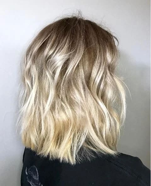 Balayage and Lob for a Lived-In Blonde