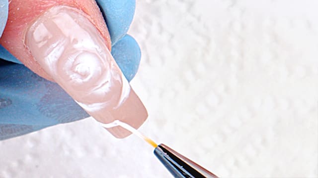 Video: Blooming Gel Nails & One-Bead Acrylic Application