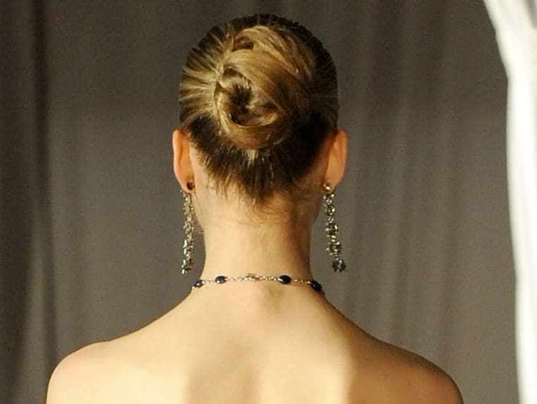 HOW-TO: Weaved Bun