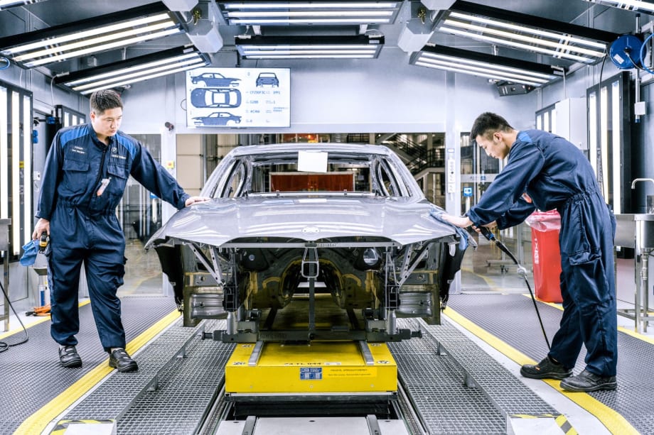 German Carmakers’ 2023 Outlook Dim