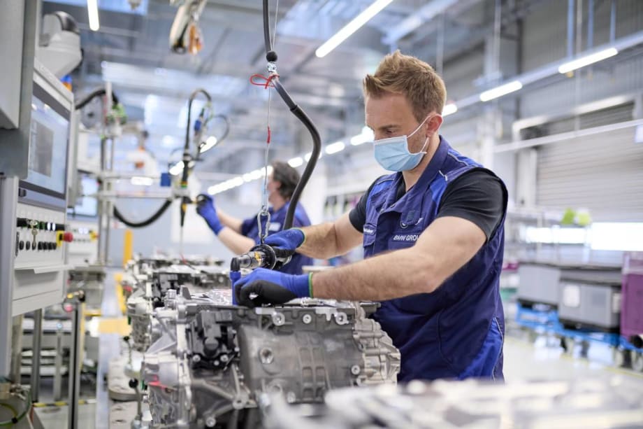 BMW Starts E-Drivetrain Production for iX and i4 EVs