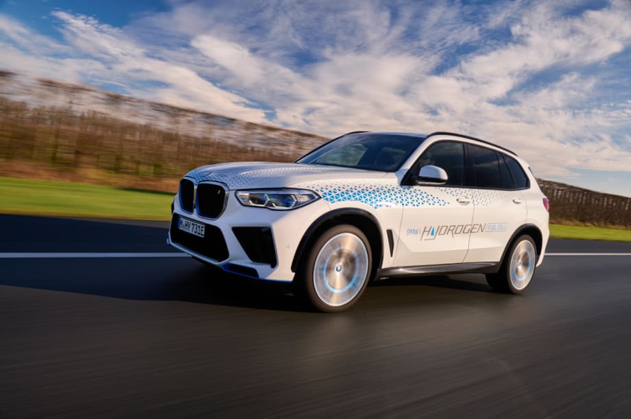 BMW Group Commences Fleet Trials of Hydrogen iX5s