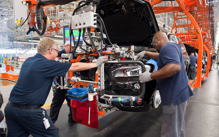 China Reduces Tariffs on Imported Vehicles