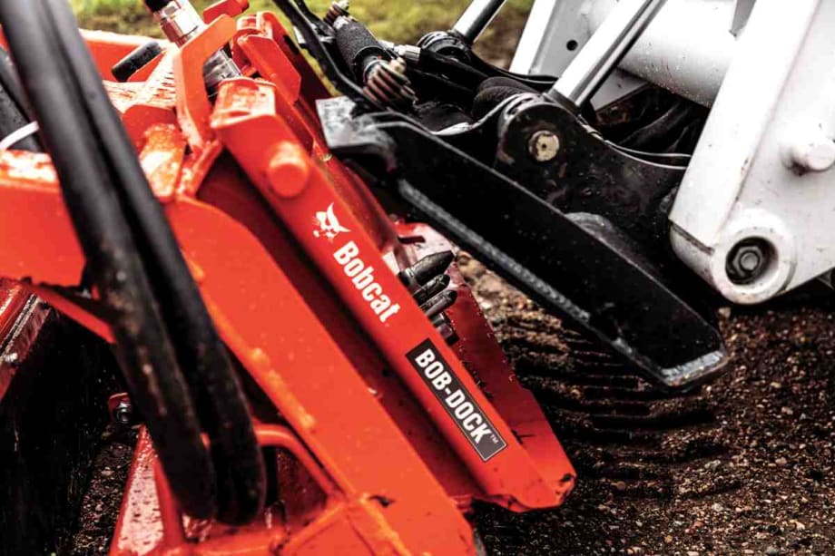 Bobcat Introduces Hands-Free Attachment Mounting System