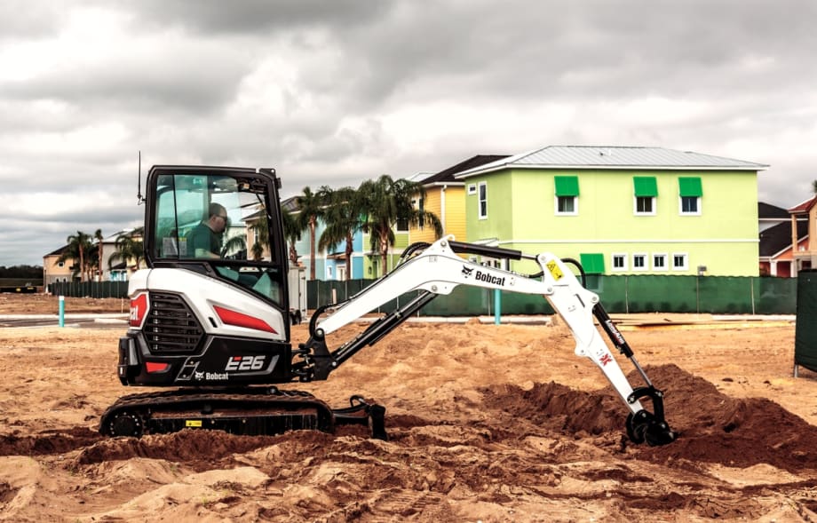 Case Introduces Precision Grader Blade for Compact Track Loaders