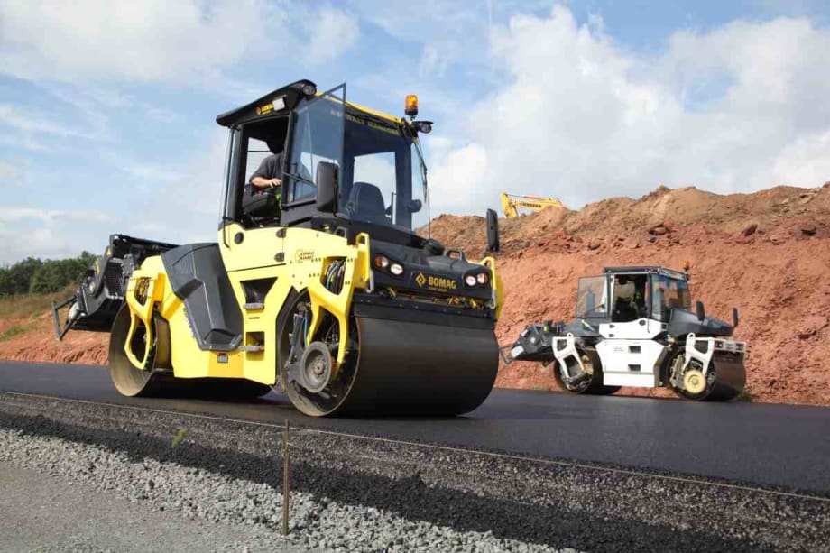 Larson Electronics Solar Power Generators with Light Towers