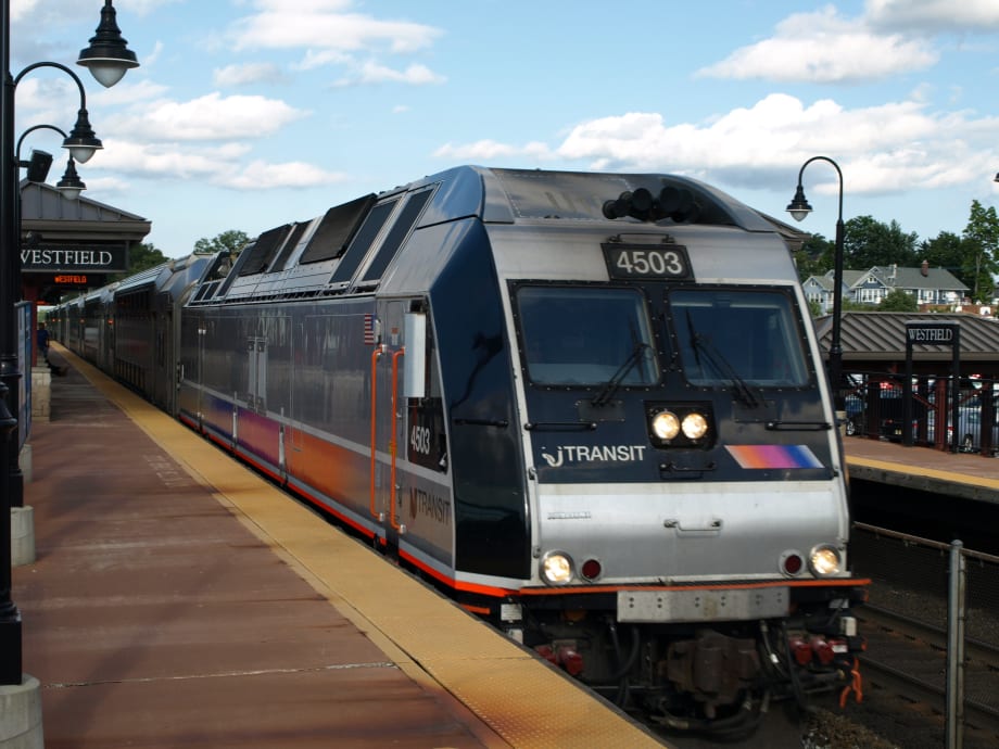 NJ TRANSIT Adding 8 More Bombardier Locomotives