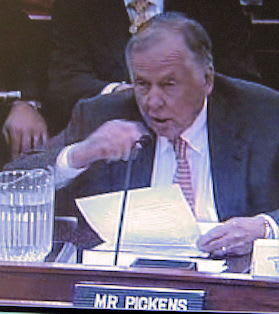 Pickens Touts Natural Gas Trucks on the Hill