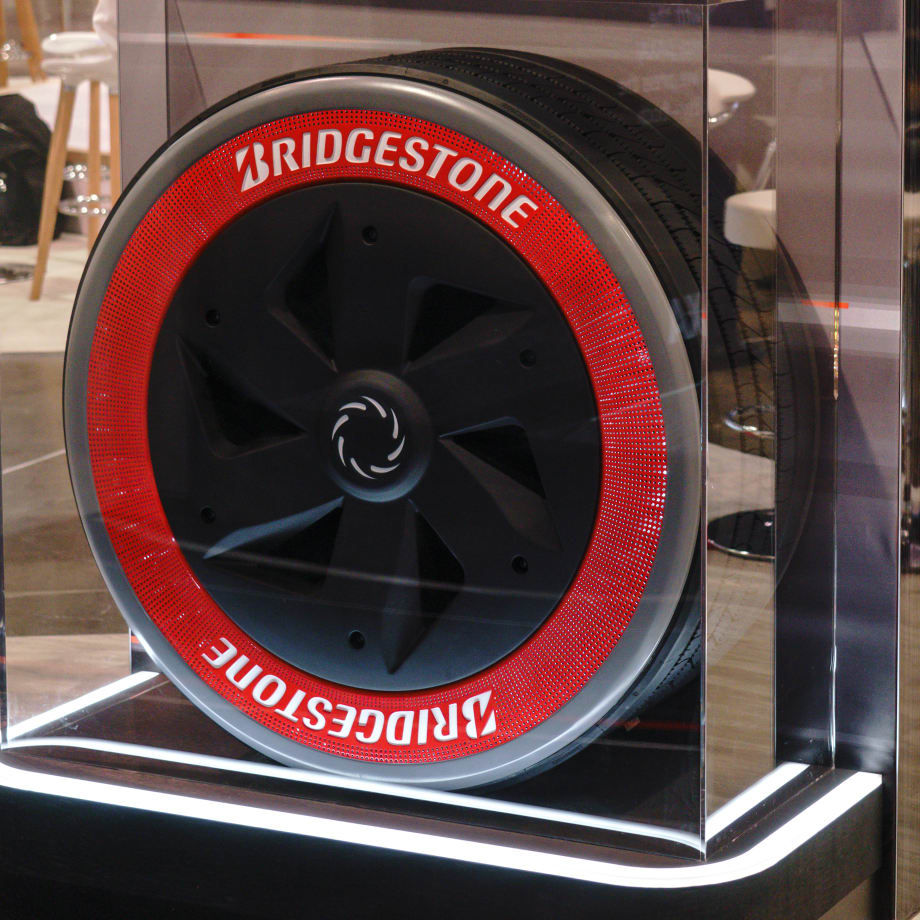 Bridgestone Explores Air-free Option with Commercial Concept Tire
